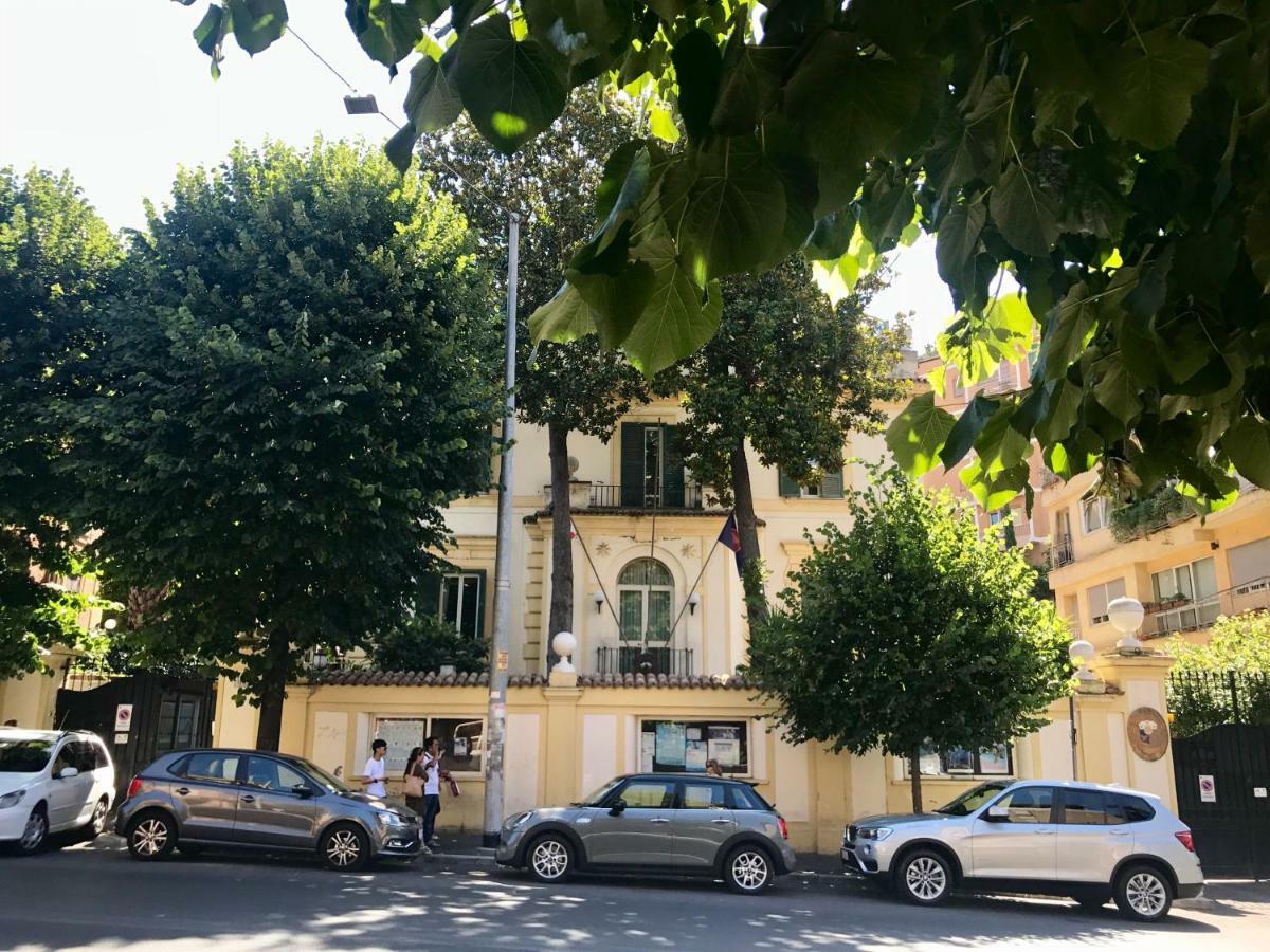 The Queen Rome Exterior photo